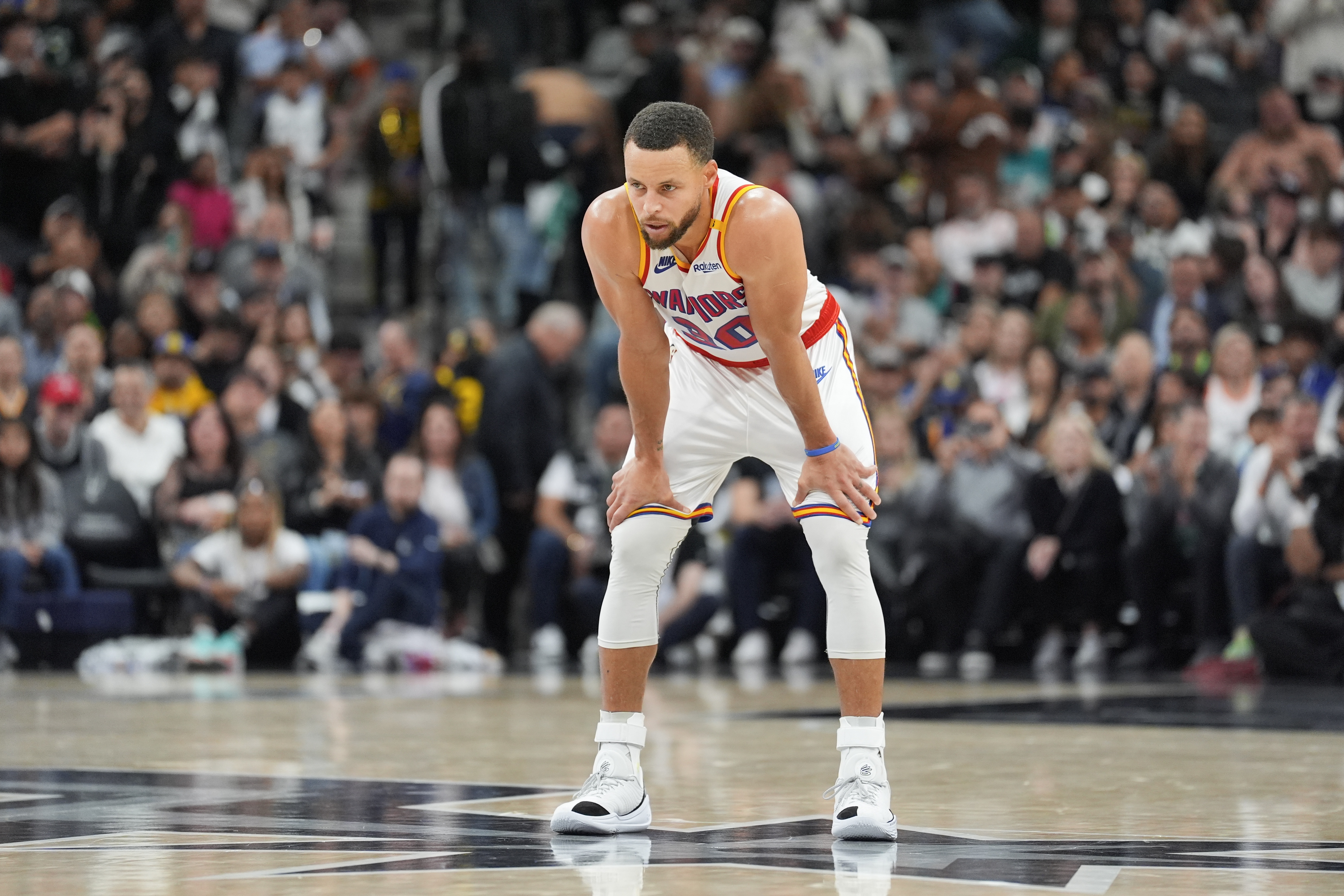 The Warriors break 73 wins (The Warriors break the game of 73 wins)